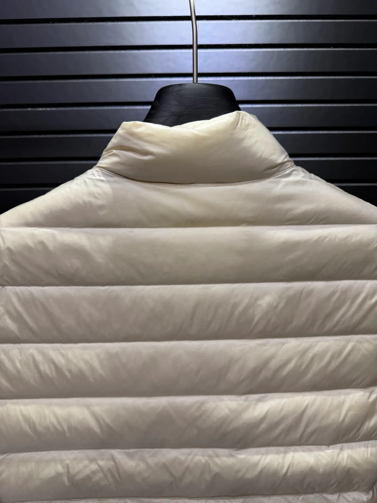 Moncler Same Style Lans Same Style ， 。 ， ; ， ， ， ：Black Khaki Beige Light Blue Light Pink White Size：1234